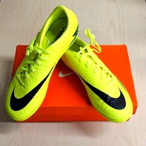 NIKE MEN'S HYPERVENOM PHELON II IC INDOOR SOCCER SHOES!